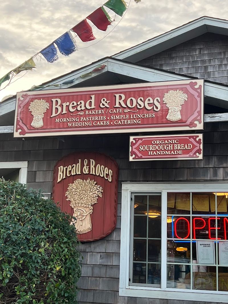 Bread and Roses Bakery, Yachats, Oregon