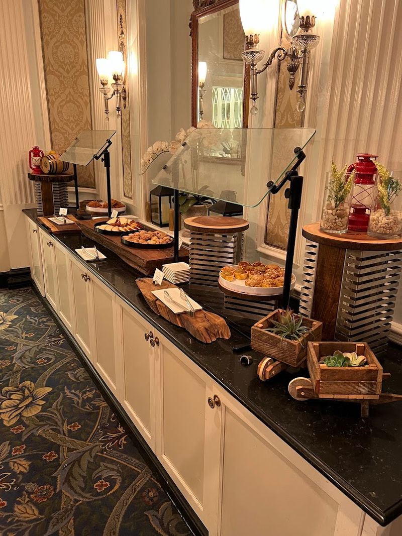 Breakfast, Lunch Buffets, and Dinner All Under One Magnificent Roof Breakfast, Lunch Buffets, and Dinner All Under One Magnificent Roof
