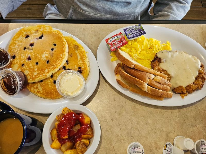 Breakfast Worth Setting an Alarm For