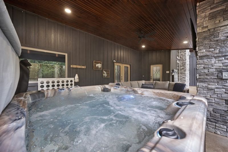 Broken Bow Luxury Cabin - Blue Haven, Broken Bow