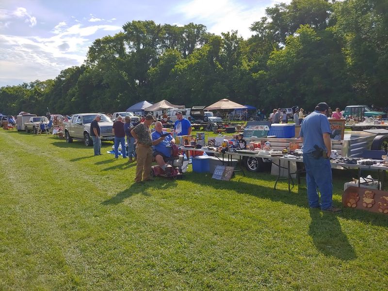 Buchanan Flea Market (Buchanan)