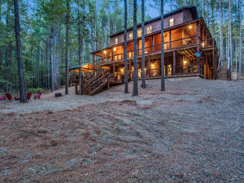 Cabin Life Here Is a Whole Different Level Cabin Life Here Is a Whole Different Level