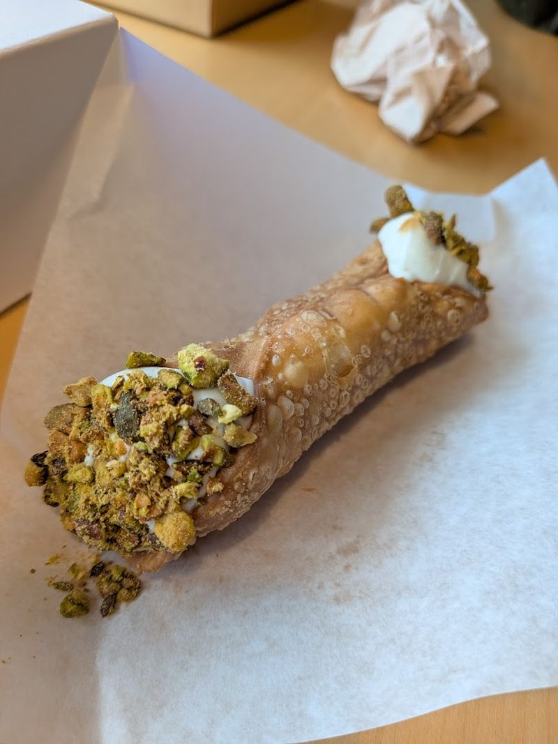 Cannoli That Rival the Classics Cannoli That Rival the Classics