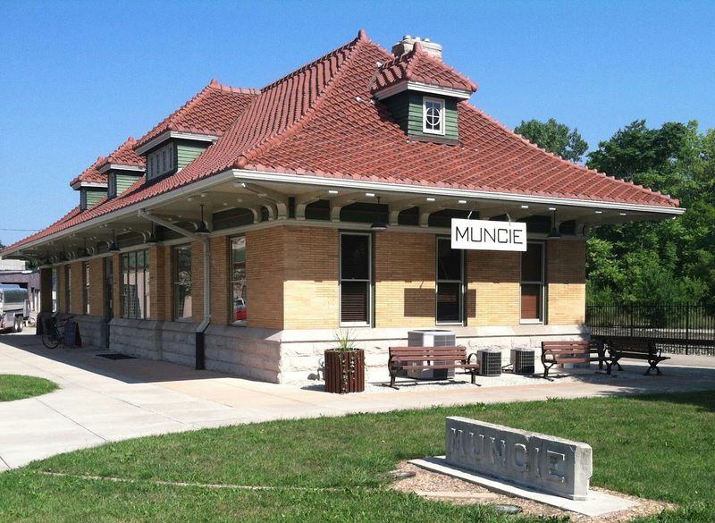 Cardinal Greenway (Muncie Depot Trailhead)