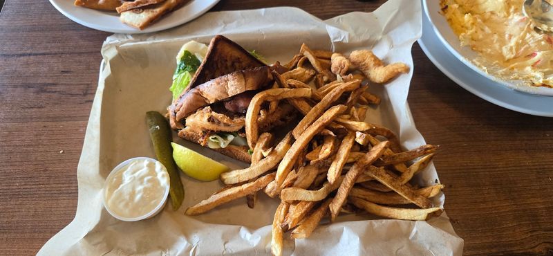 Catfish Charlie's, Iowa