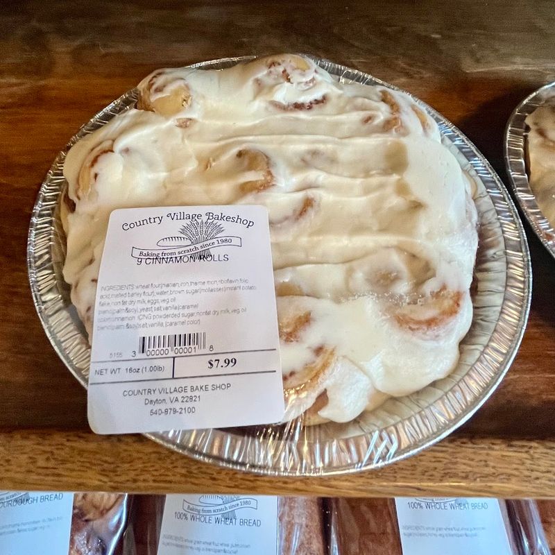 Cinnamon Rolls That Stop People Mid-Sentence Cinnamon Rolls That Stop People Mid-Sentence