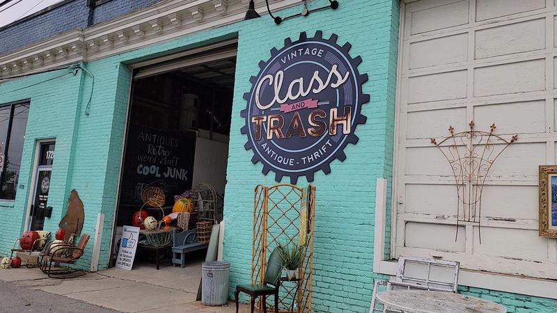 Class and Trash, Richmond Class and Trash, Richmond