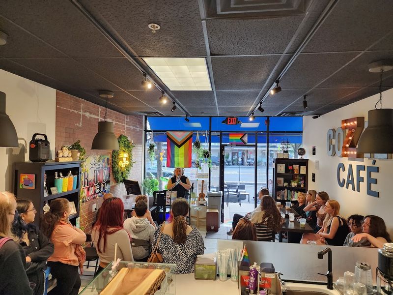 CoZie Café
