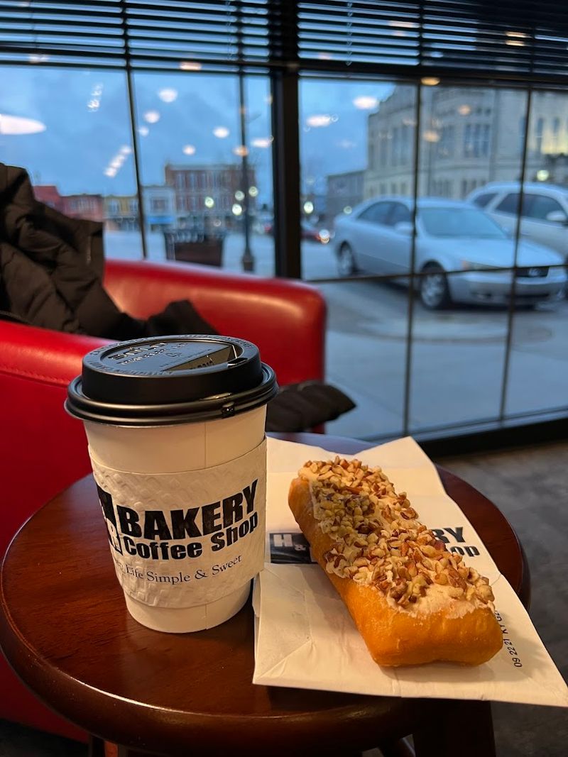 Coffee and Drinks That Match the Baked Goods