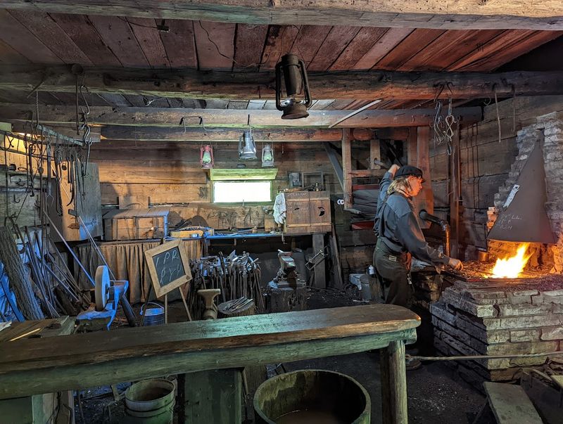 Come See Volunteers Bring Pioneer Life Alive