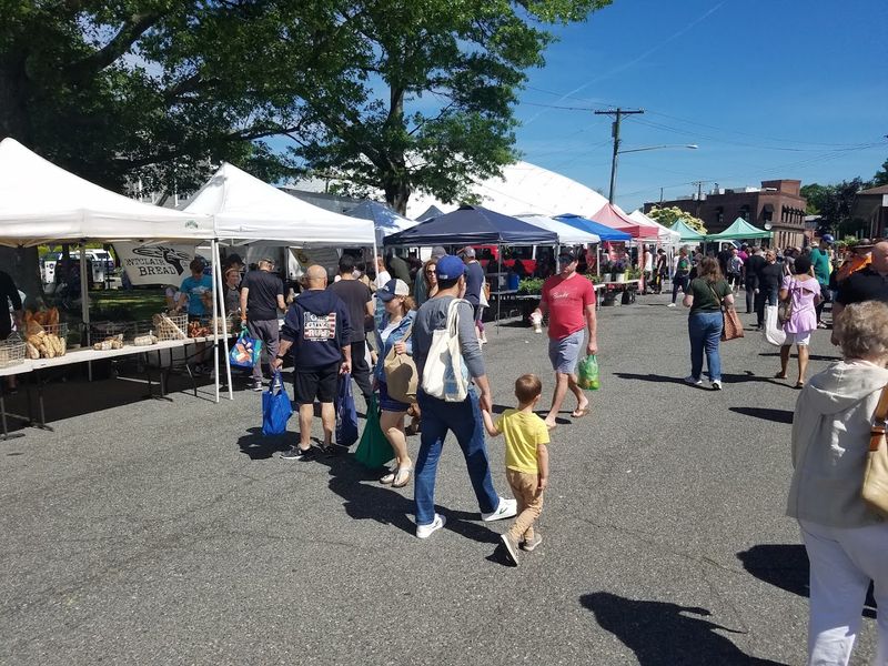 Community Atmosphere and the Joy of a Regular Saturday Ritual