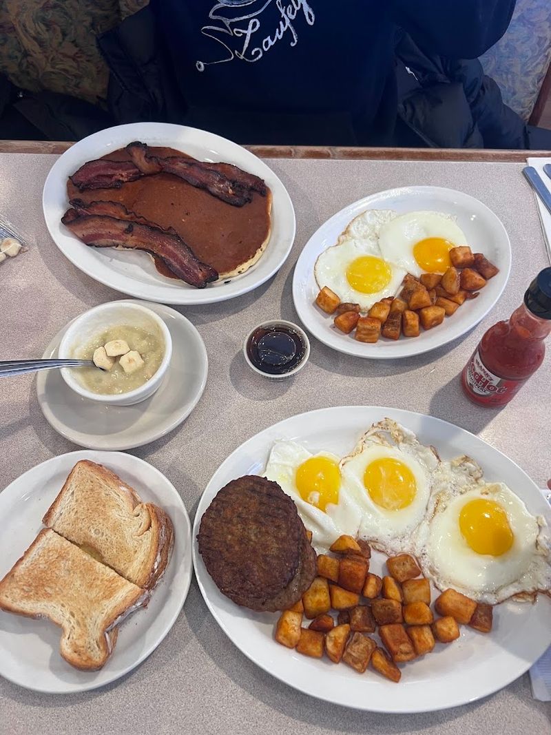 Corned Beef Hash That Commands Respect Corned Beef Hash That Commands Respect
