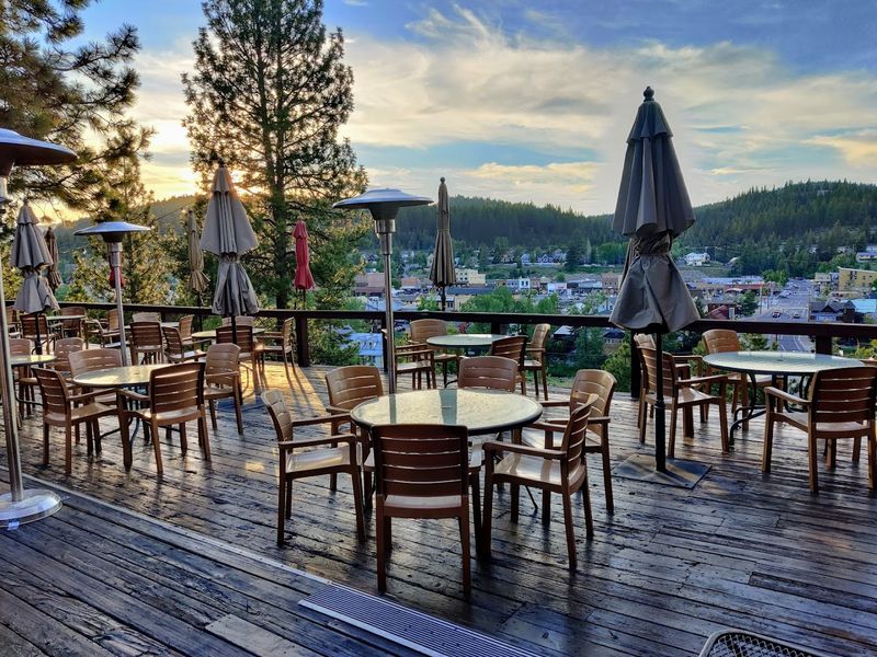 Cottonwood Restaurant and Bar California