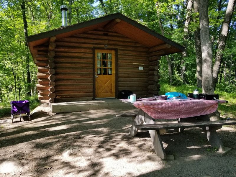 Cozy Camper Cabins for a More Sheltered Stay Cozy Camper Cabins for a More Sheltered Stay