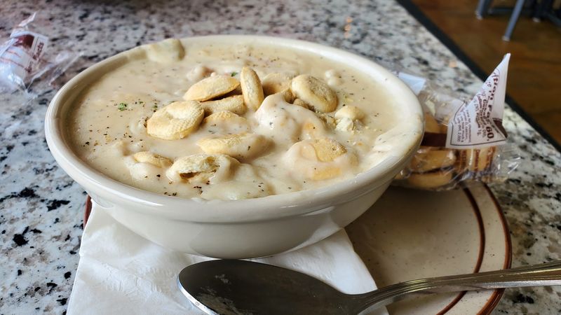 Creamy Clam Chowder Worth Every Spoonful Creamy Clam Chowder Worth Every Spoonful