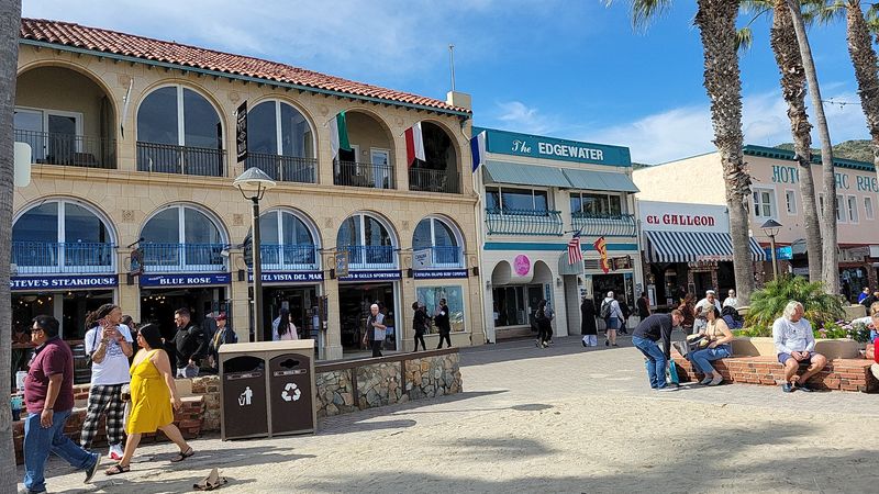 Crescent Avenue: The Waterfront Promenade