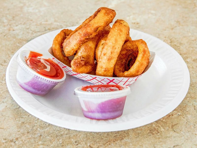 Crispy Fries and Onion Rings Crispy Fries and Onion Rings