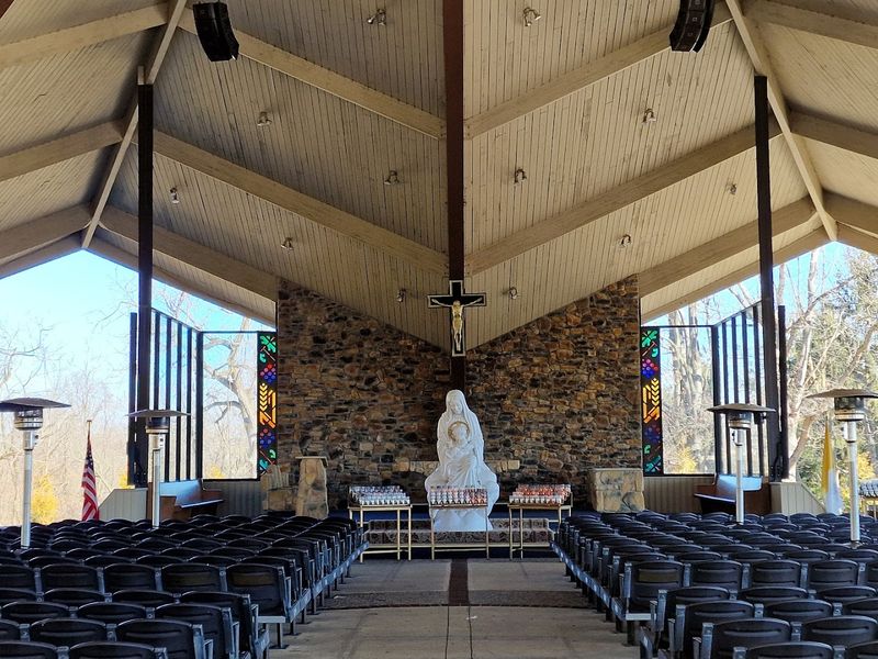 Daily Mass and the Rhythm of Midday Prayer