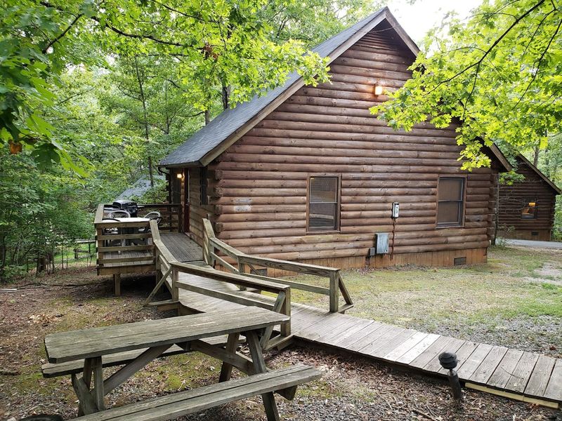 Day Trips to Wineries, Historic Sites, and Luray Caverns Day Trips to Wineries, Historic Sites, and Luray Caverns