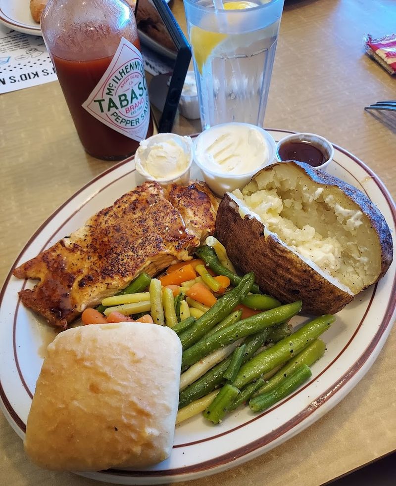 Dinner Hours on Fridays Make It a Weekly Destination Dinner Hours on Fridays Make It a Weekly Destination
