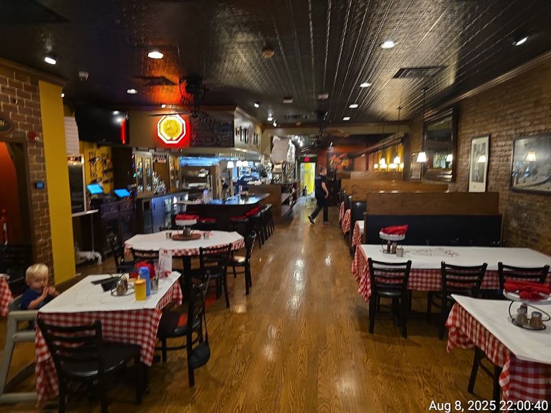 Dino's Pizzeria, North Mankato, Minnesota