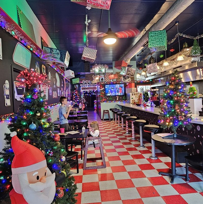 Do Not Miss The Nostalgic 1950s Diner Atmosphere Do Not Miss The Nostalgic 1950s Diner Atmosphere