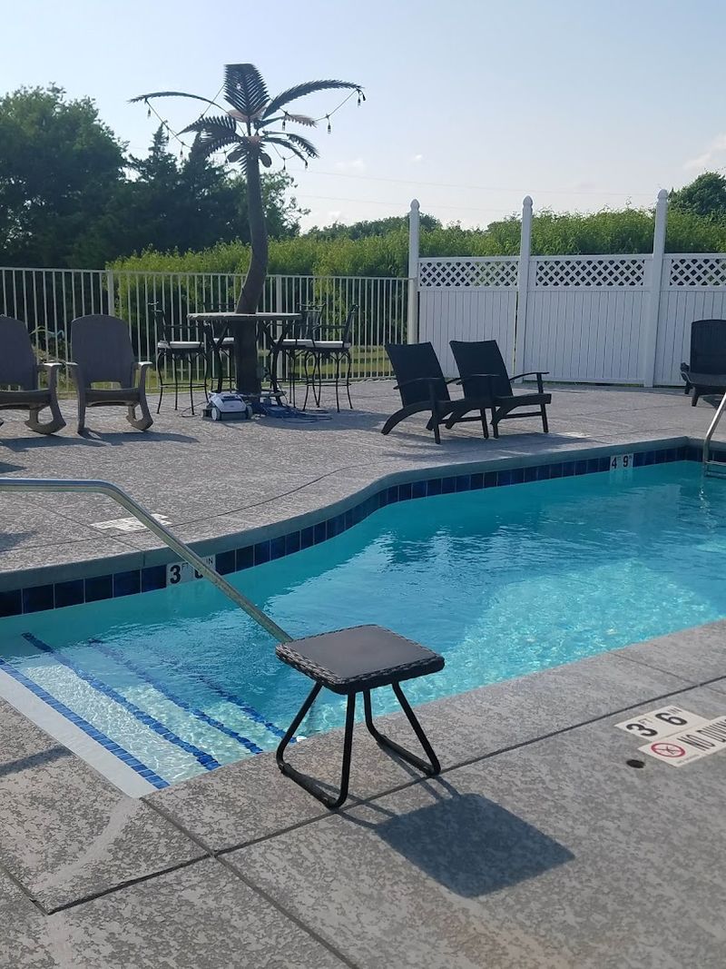 Echo Canyon Spa Resort, Sulphur