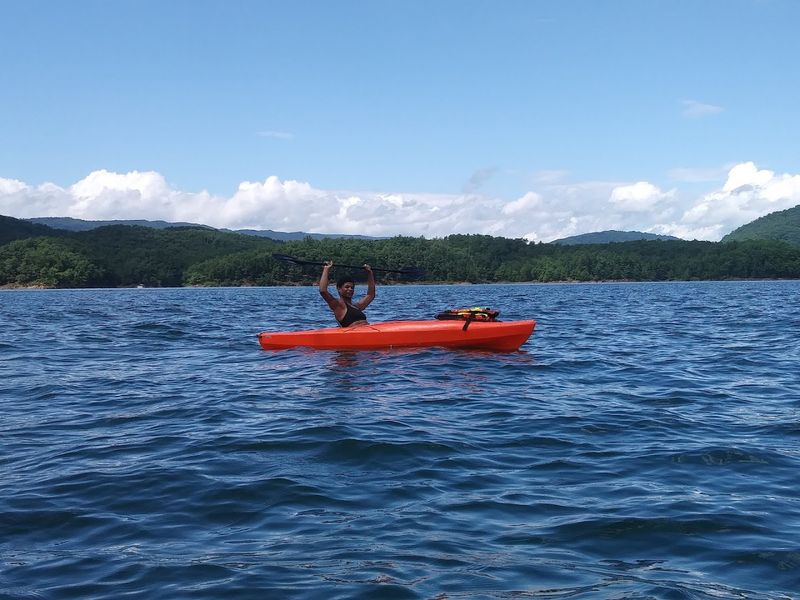 Electric Boating Adventures on a Peacefully Quiet Lake