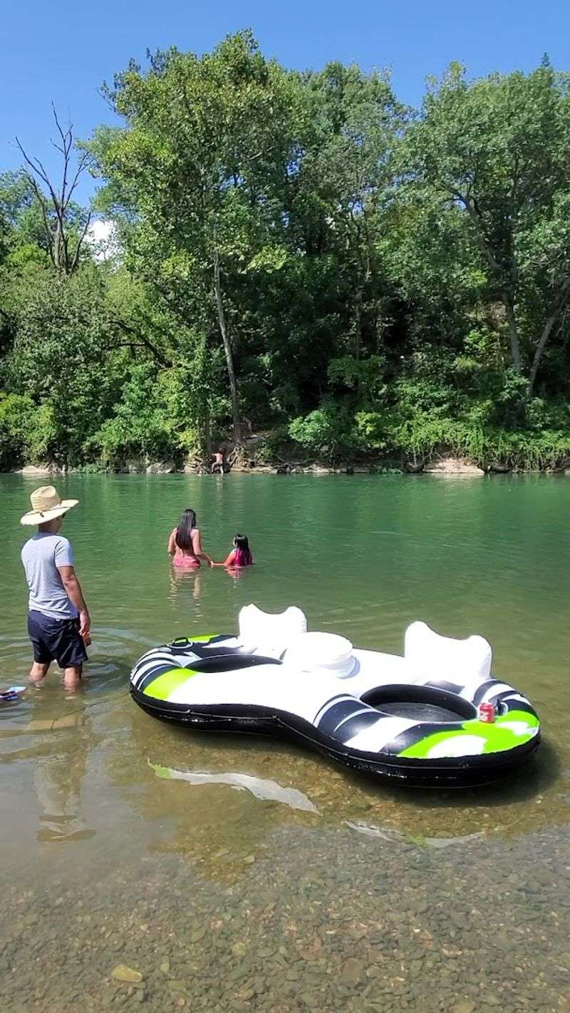 Family-Friendly Features of the Illinois River Experience