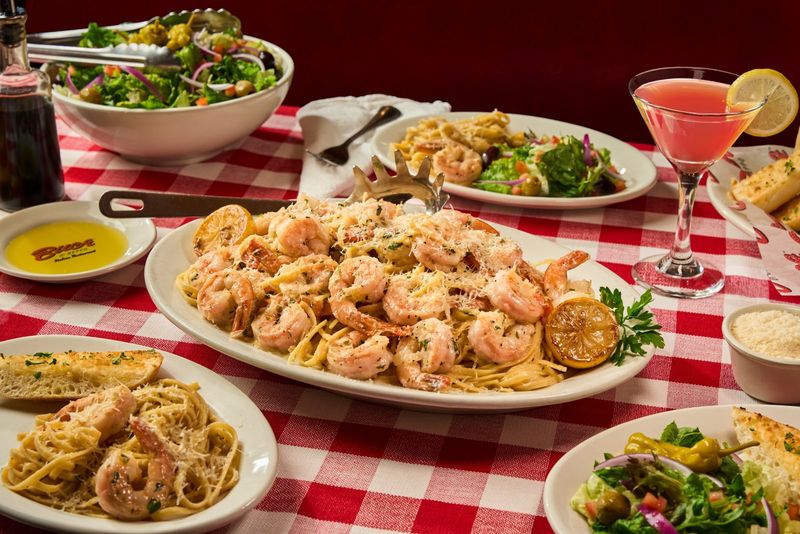 Family-Style Dining Done the Right Way Family-Style Dining Done the Right Way