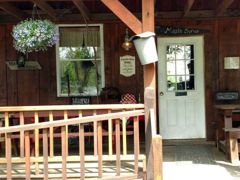 Finding Heritage Farm Pancake House and Planning Your Visit