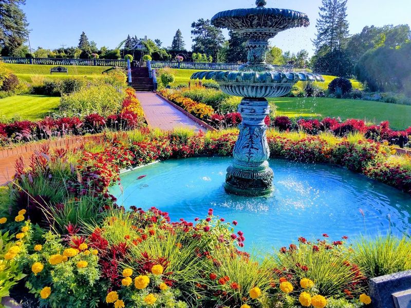 Flowers That Make You Want to Rethink Your Own Backyard