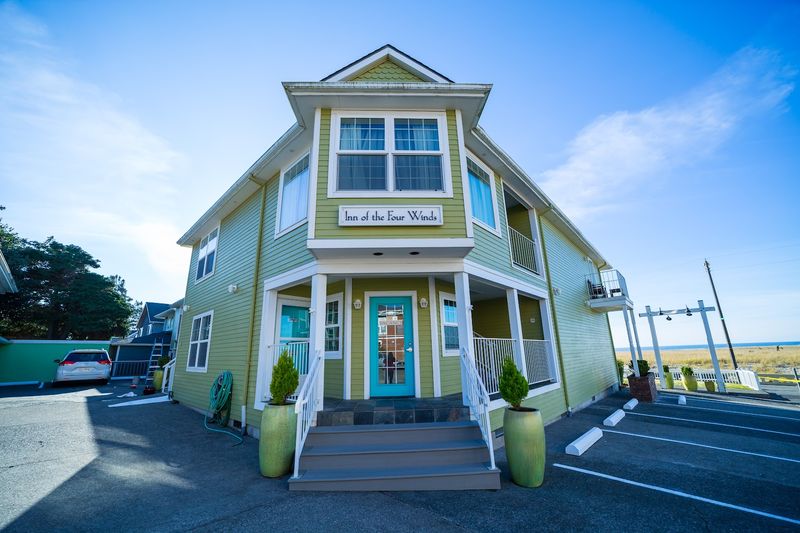 Free Parking and Practical On-Site Conveniences