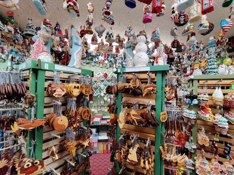 Free Personalization That Makes Every Ornament Special