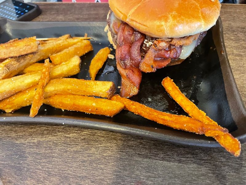 Fresh Black Angus Beef Makes Every Patty Worth the Trip