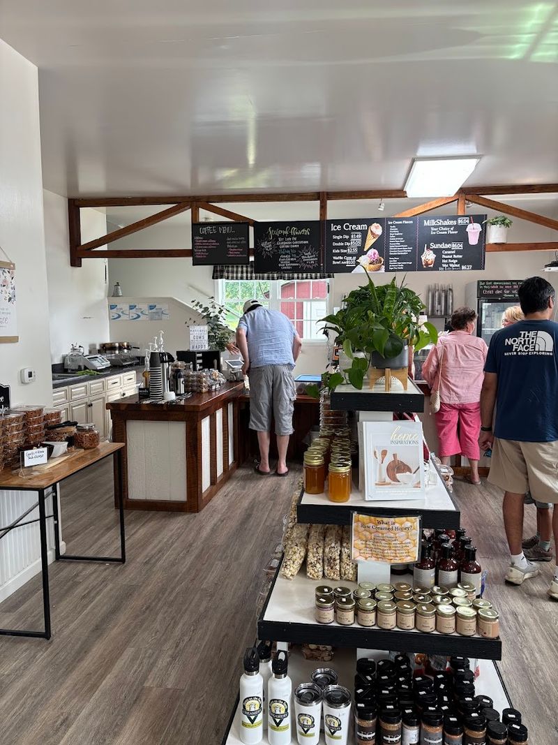 Fresh Farm Produce, Eggs, and Dairy From the Source