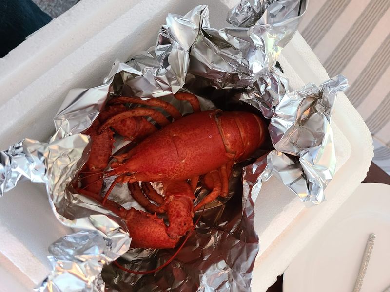 Fresh Seafood Near the Docks: Eating Where the Catch Comes In