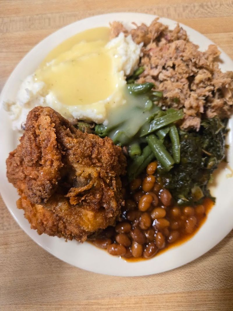 Fried Chicken That Earns Standing Ovations Fried Chicken That Earns Standing Ovations