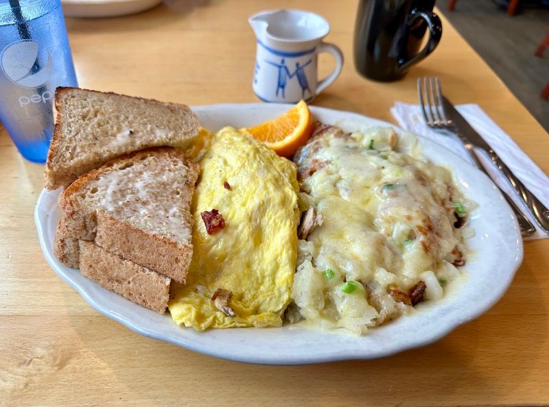 Generous Portions That Redefine What a Full Plate Looks Like