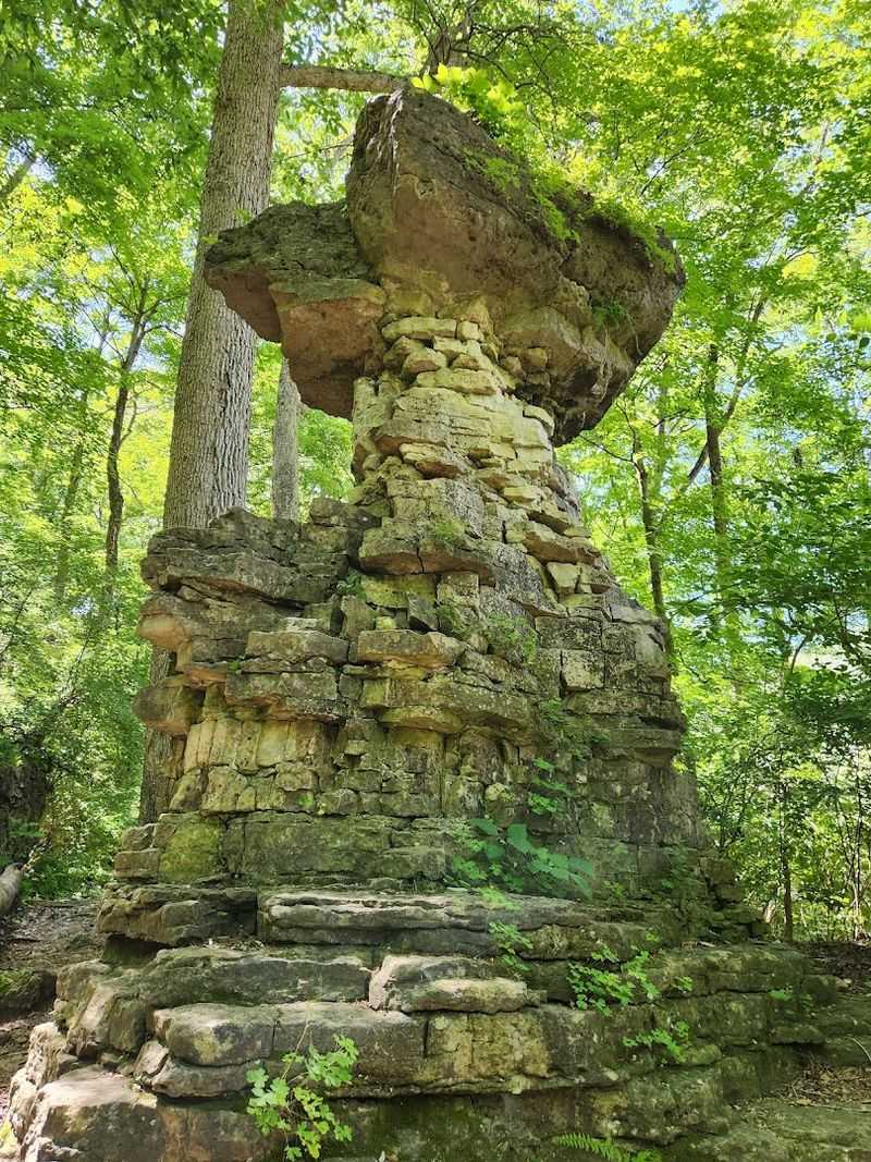 Geological Wonders: Limestone Cliffs, Pompeii's Pillar, and a Hopewell Mound