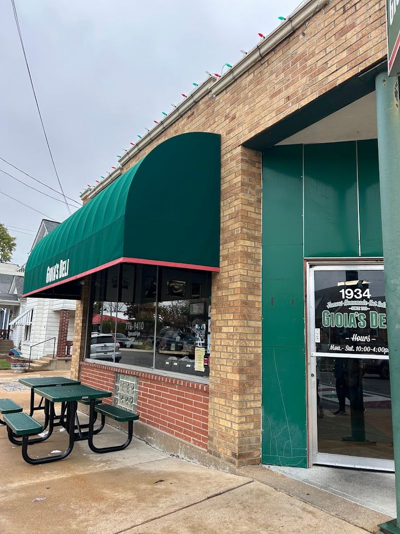 Gioia's Deli - James Beard Credentials Meet Gerber Customization on Macklind
