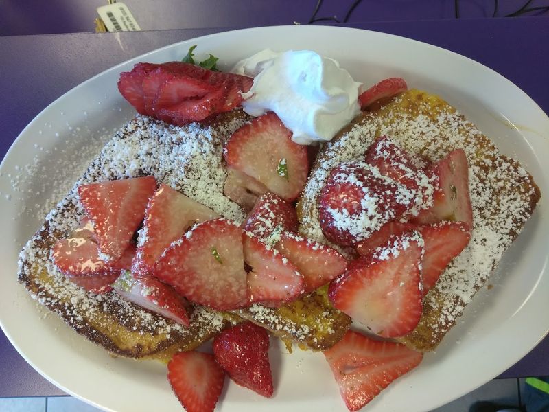 Golden French Toast That Earns Every Bit of Its Reputation Golden French Toast That Earns Every Bit of Its Reputation