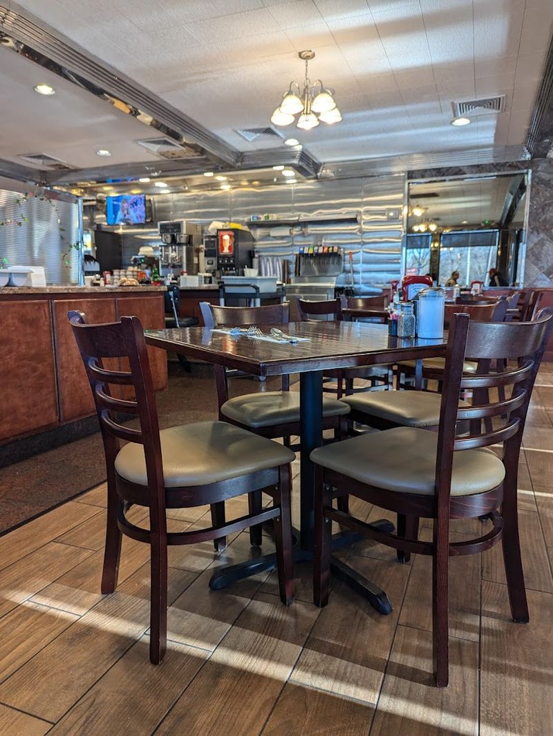 Greek Specialties That Bring Mediterranean Flavor to a Jersey Diner