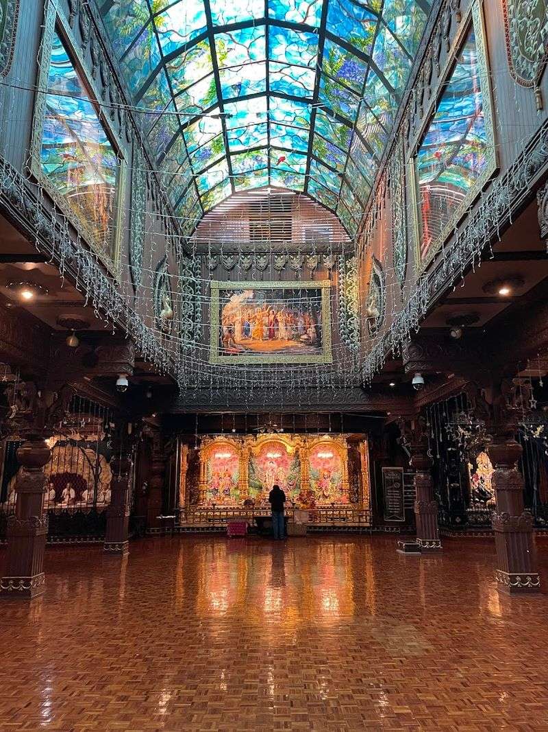 Guided Tours That Add Real Depth to the Visit