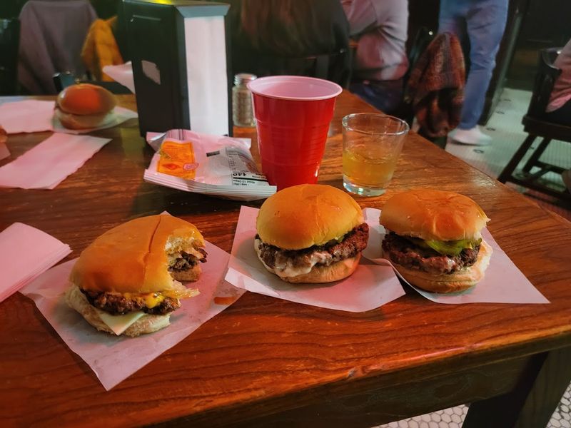 Hand-Formed Burgers Worth the Trip