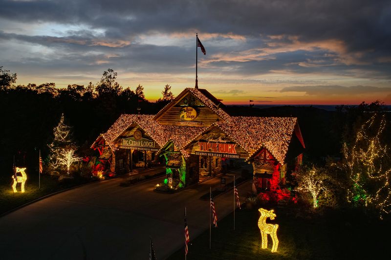 Holiday and Seasonal Events That Transform the Resort Holiday and Seasonal Events That Transform the Resort