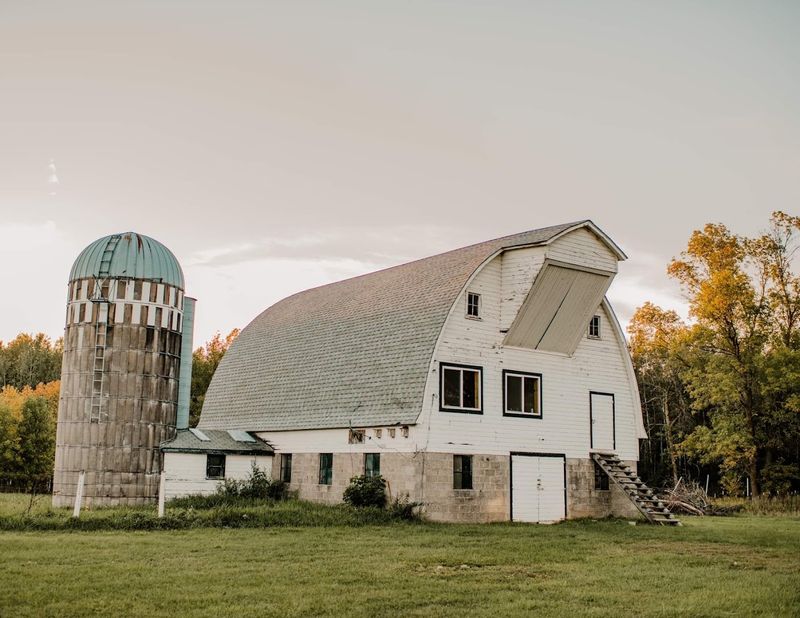 Holistic Homestead Bakery and Farm, Brook Park, Minnesota Holistic Homestead Bakery and Farm, Brook Park, Minnesota