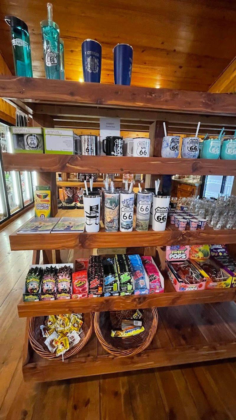 Homemade Fudge and Flavored Popcorn Worth the Stop