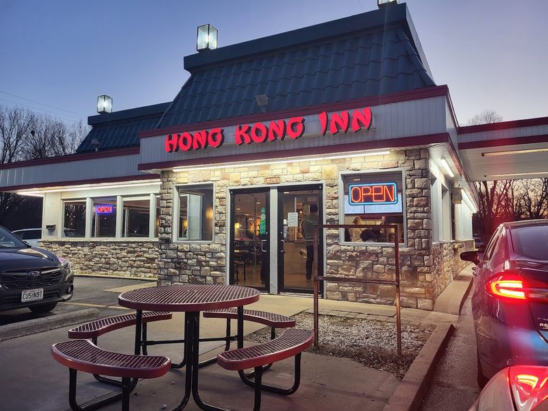 Hong Kong Inn Serves Portions That Defy All Logic
