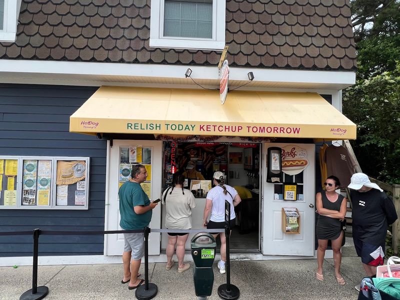 Hot Dog Tommy's